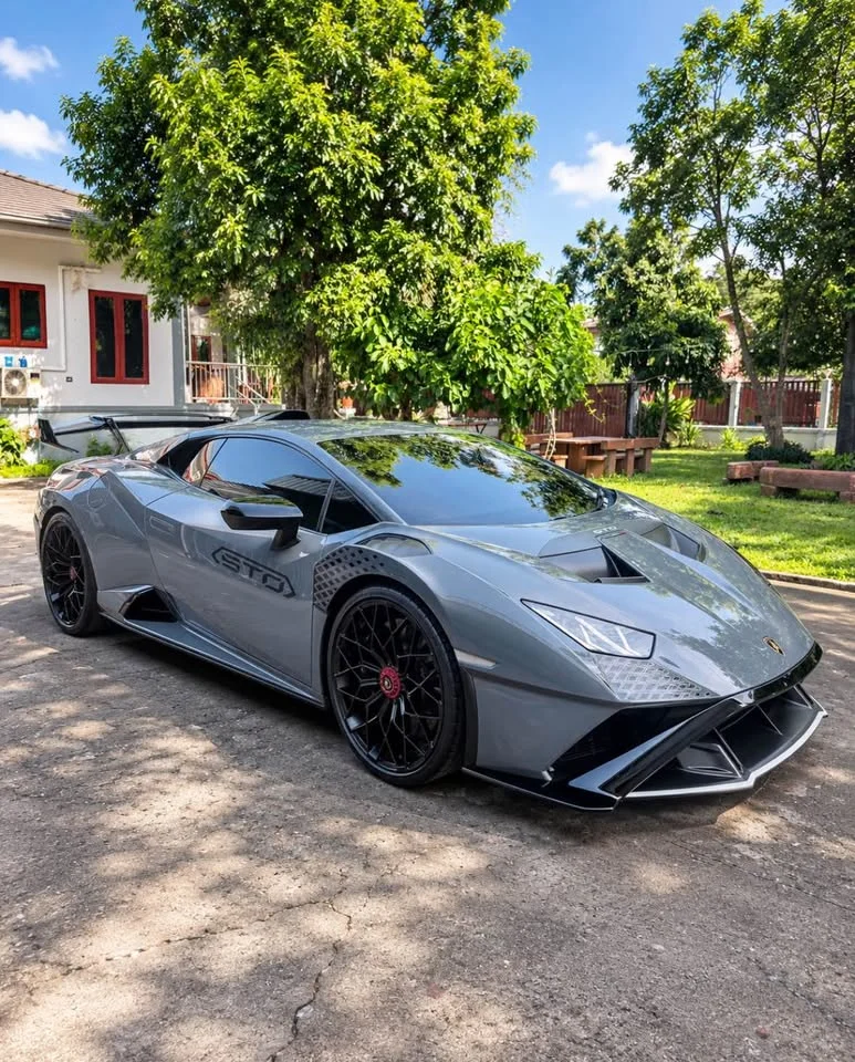 2022 Lamborghini Huracan 2