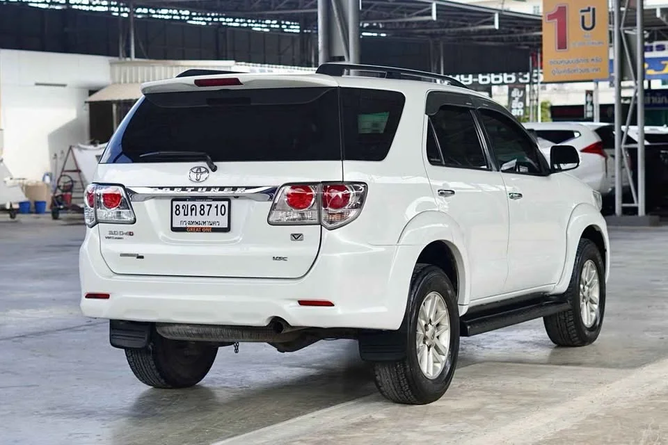 2013 Toyota Fortuner I 3