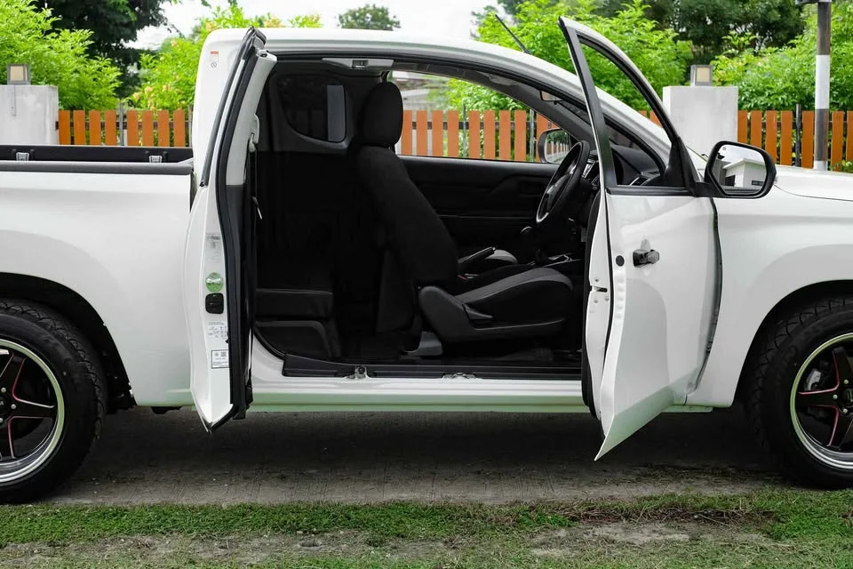 2023 Mitsubishi Triton V 2