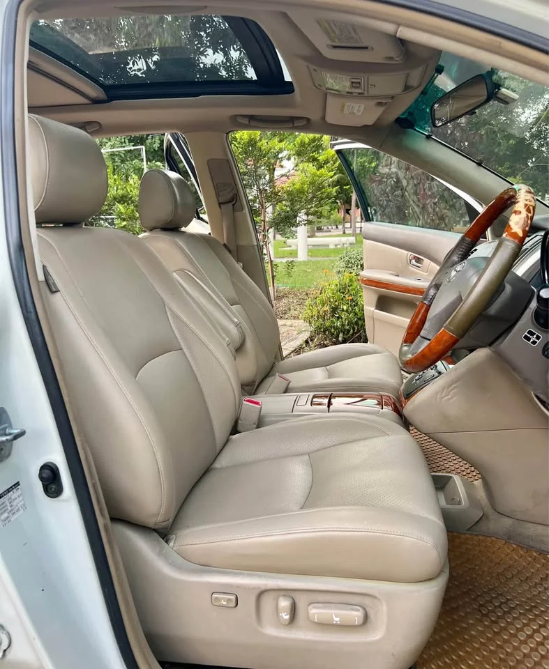2011 Toyota Harrier II 3