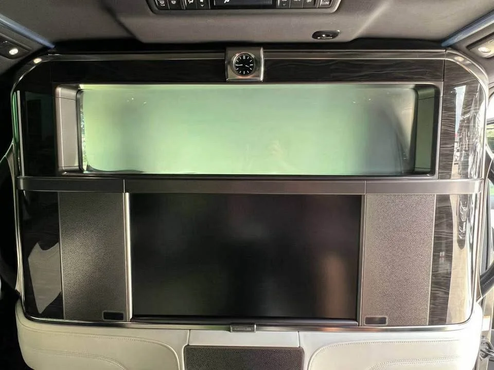 2021 Lexus LM I 3