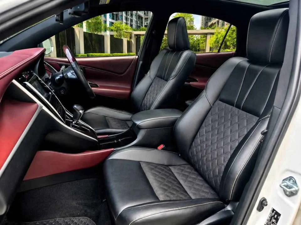 2014 Toyota Harrier III 3