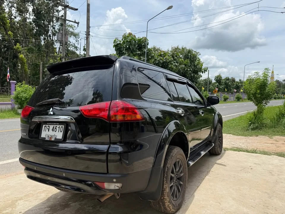 2012 Mitsubishi Pajero Sport II 2