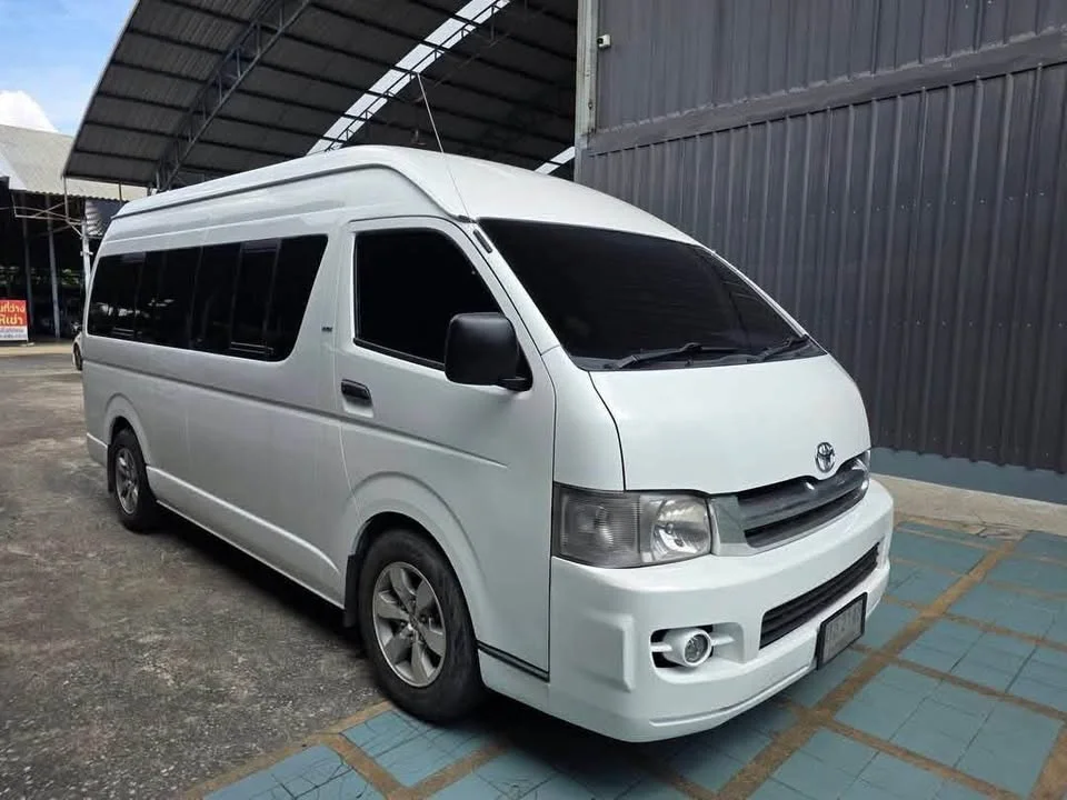 2009 Toyota Commuter V (H200) 3