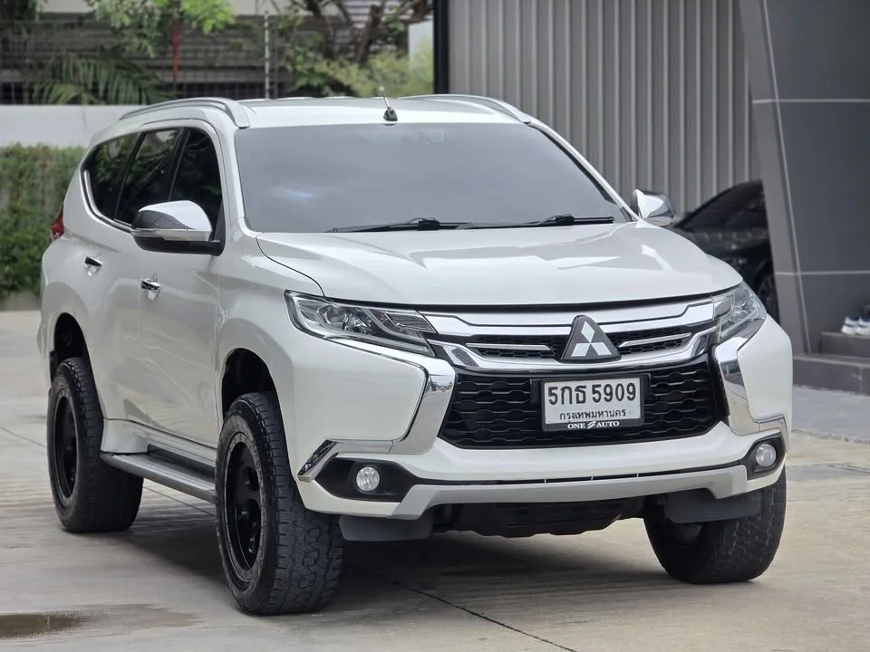 2016 Mitsubishi Pajero Sport III 3