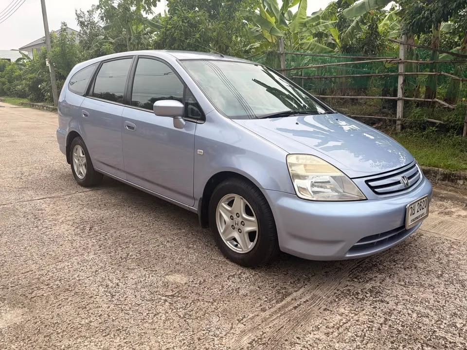 2002 Honda Stream I 3