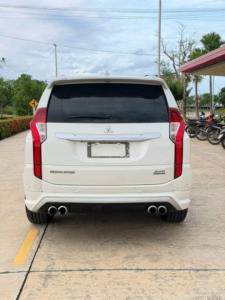 2015 Mitsubishi Pajero Sport III 3