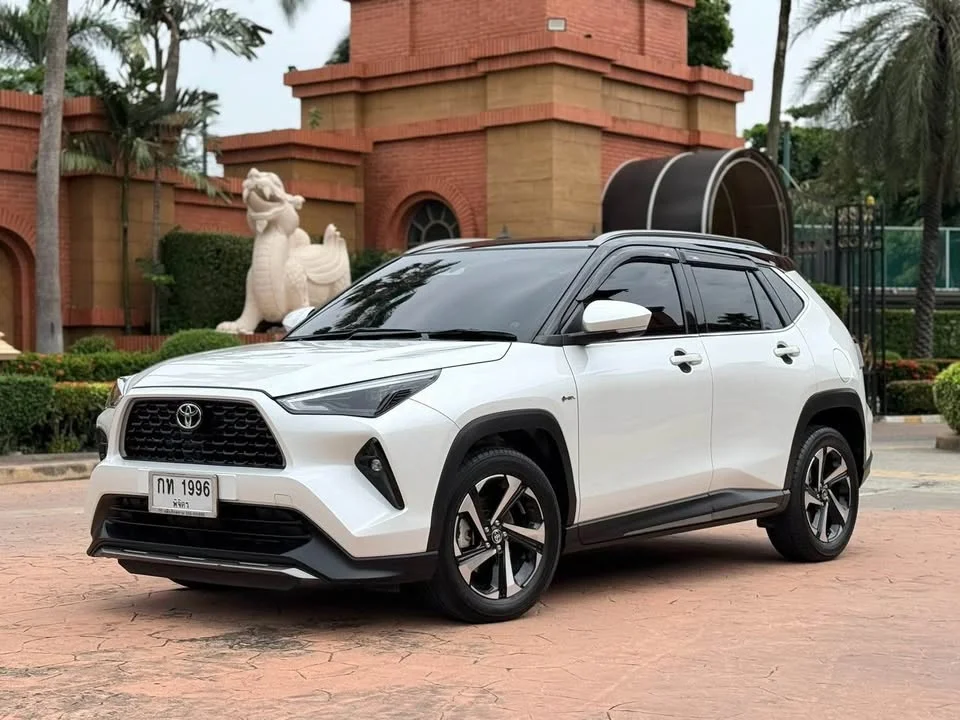 2024 Toyota Yaris Cross AC200 3