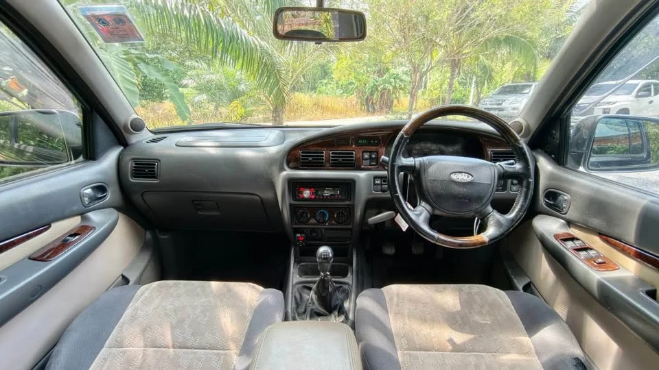 2005 Ford Everest I 2