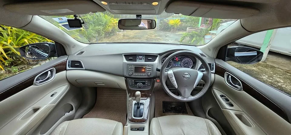 2013 Nissan Sylphy III (B17) 3