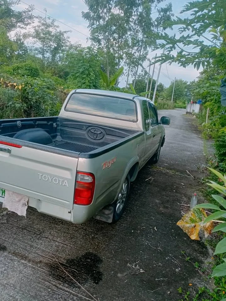 2002 Toyota Hilux Tiger VI 3