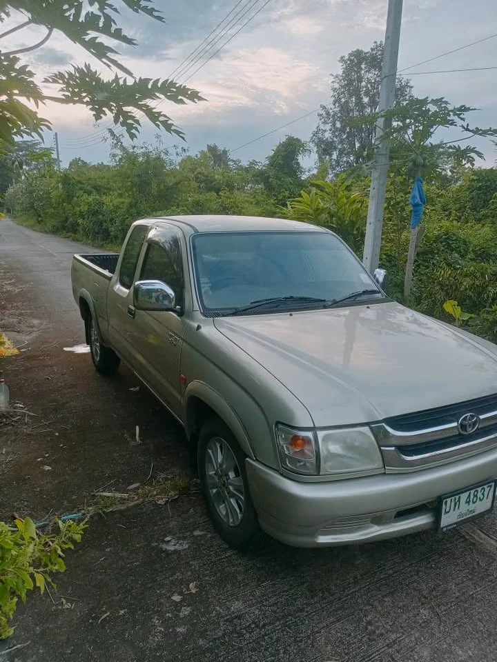 2002 Toyota Hilux Tiger VI 2