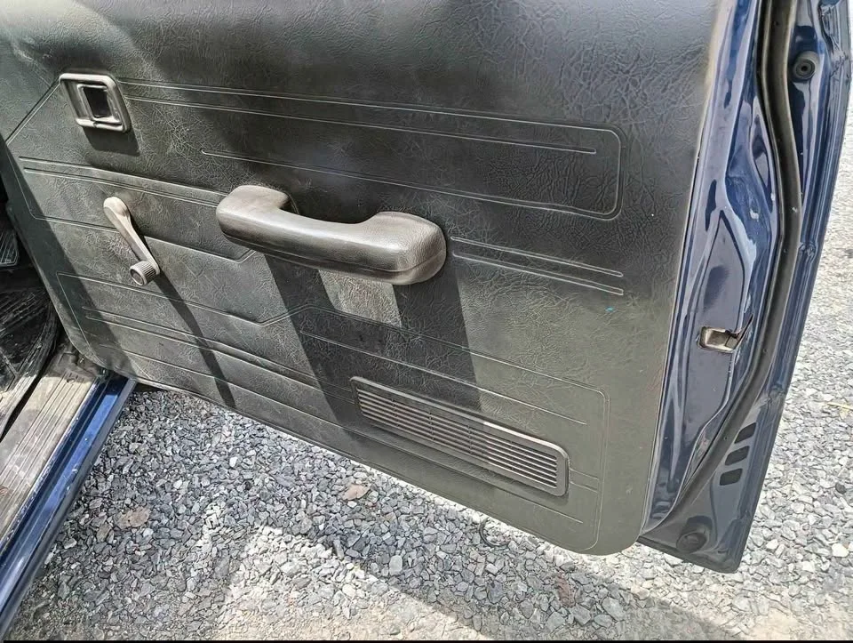 1995 Mazda B2500 IV 2