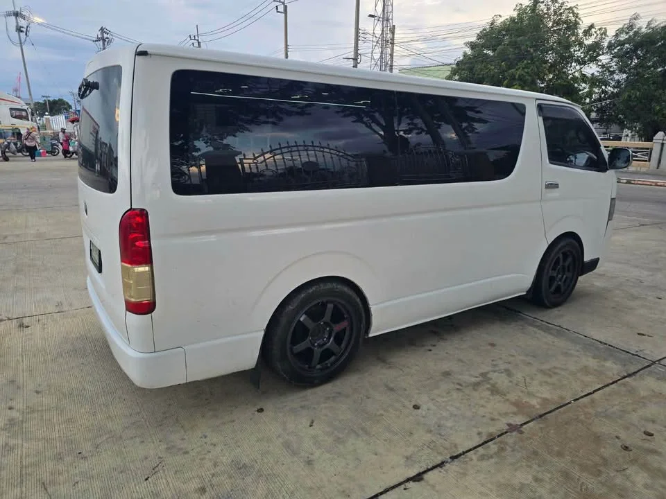 2013 Toyota HiAce V (H200) 3
