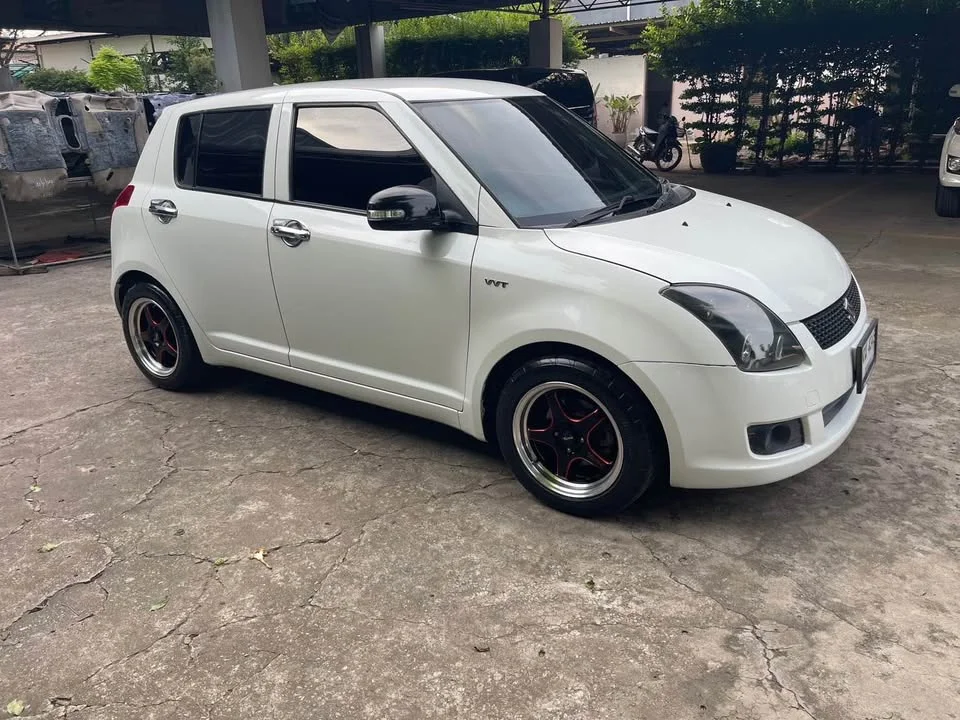 2011 Suzuki Swift I 3