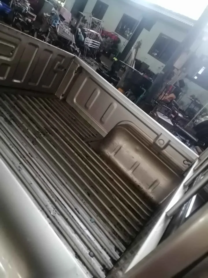 1997 Nissan Frontier I 2