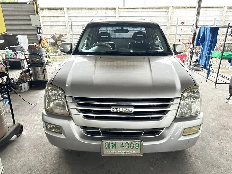 2004 Isuzu D-Max I 2