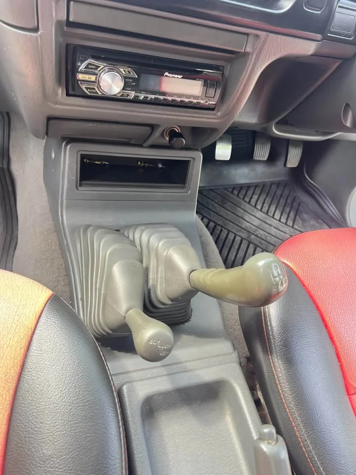 2000 Mitsubishi Strada III 2
