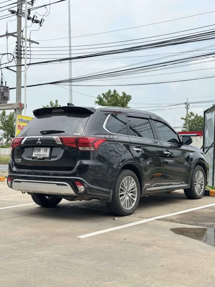 2021 Mitsubishi Outlander III 3