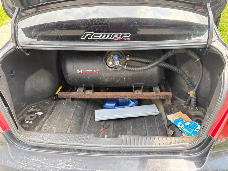 2004 Chevrolet Optra 3