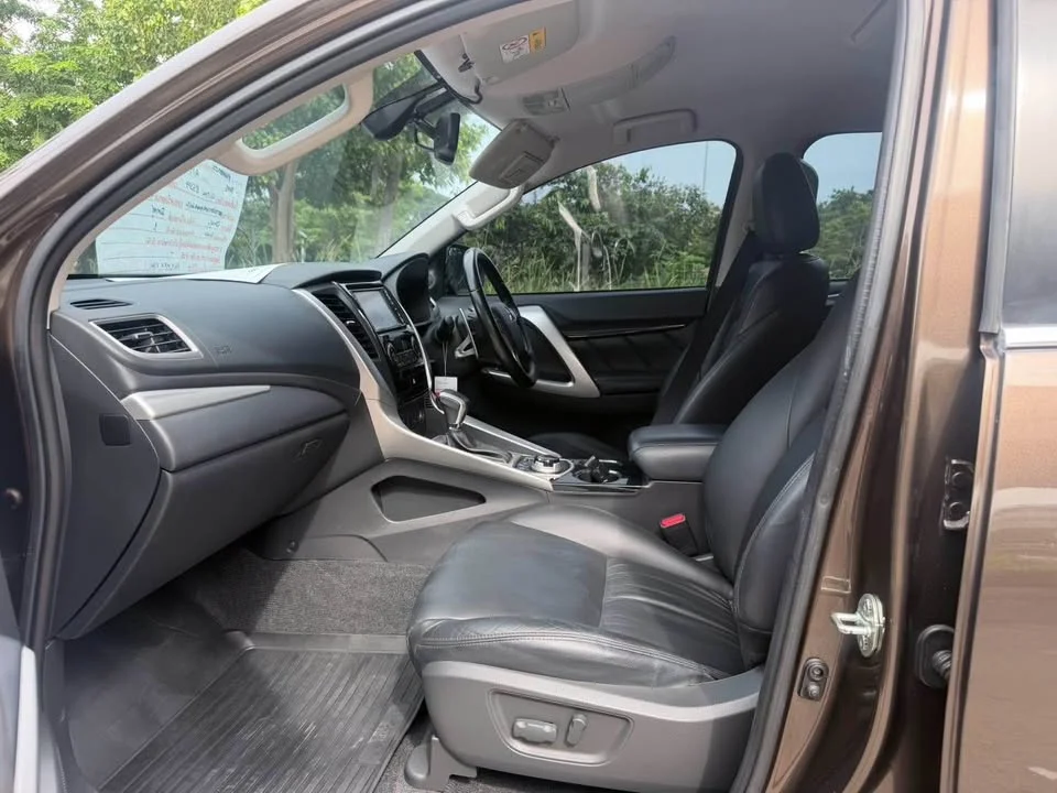2015 Mitsubishi Pajero Sport III 3