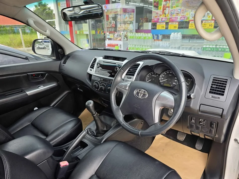 2014 Toyota Hilux VII 2