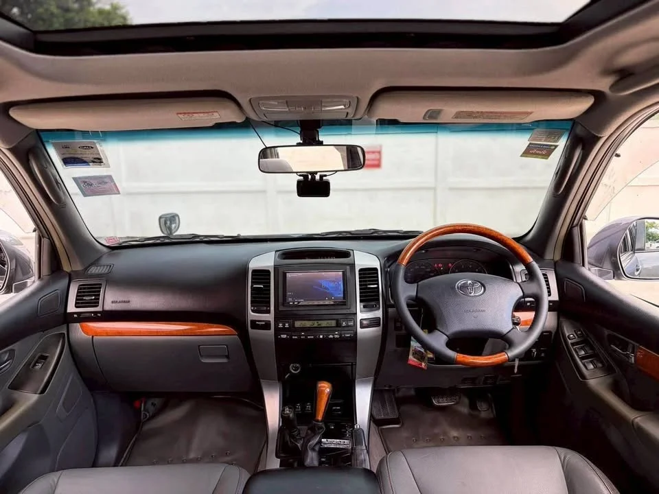 2004 Toyota Land Cruiser Prado J120 3