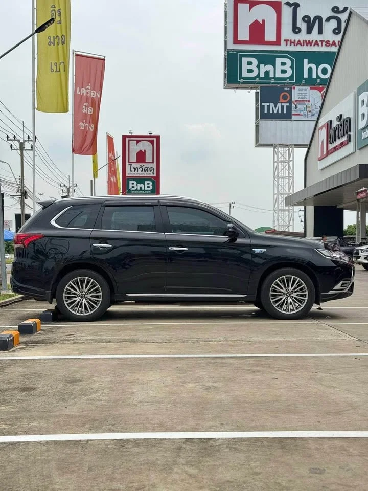 2021 Mitsubishi Outlander III 3