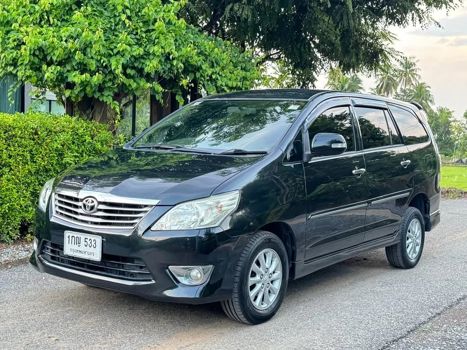 2012 Toyota Innova I 3