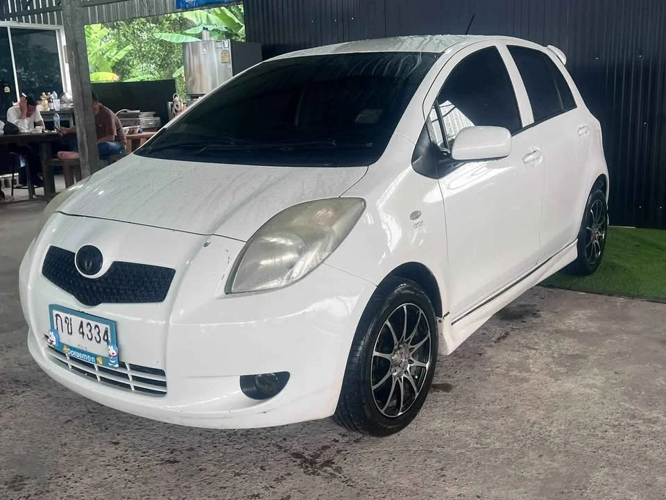 2006 Toyota Yaris II 2