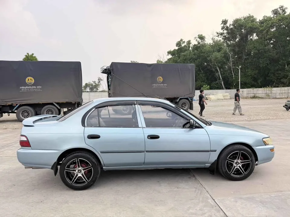 1995 Toyota Corolla Altis VII (E100) 3