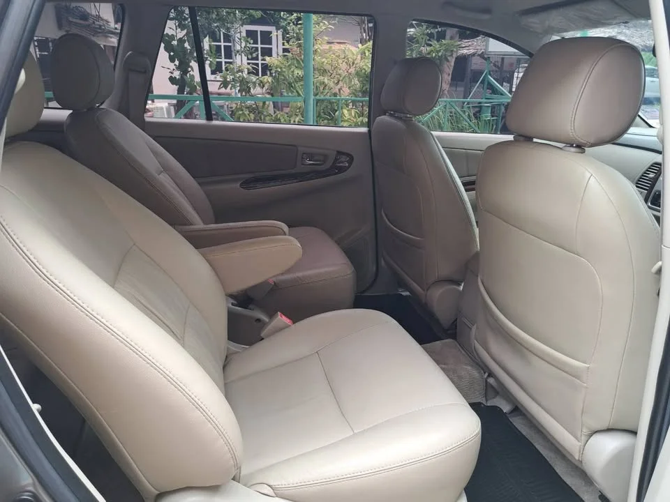 2013 Toyota Innova I 2