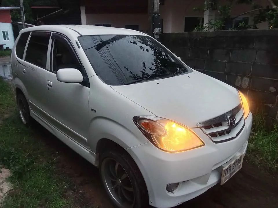 2011 Toyota Avanza I 3