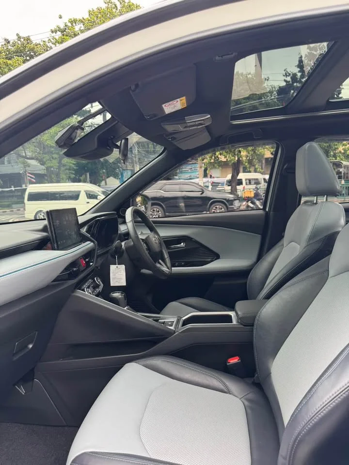 2023 Toyota Yaris Cross AC200 2