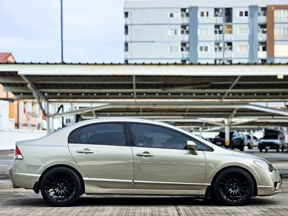 2011 Honda Civic VIII 3