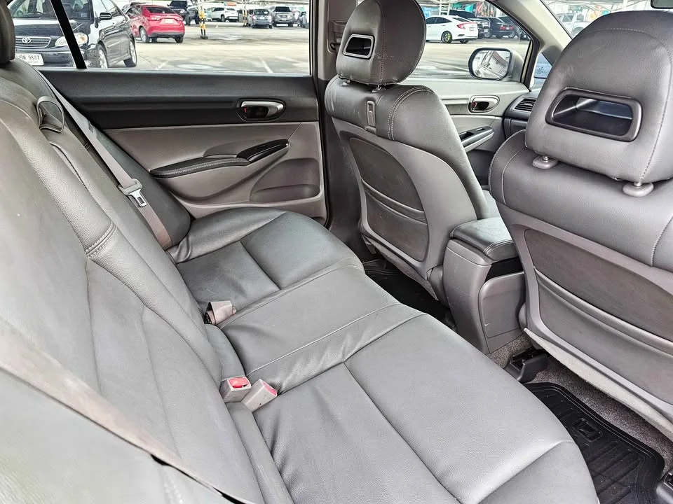 2011 Honda Civic VIII 2