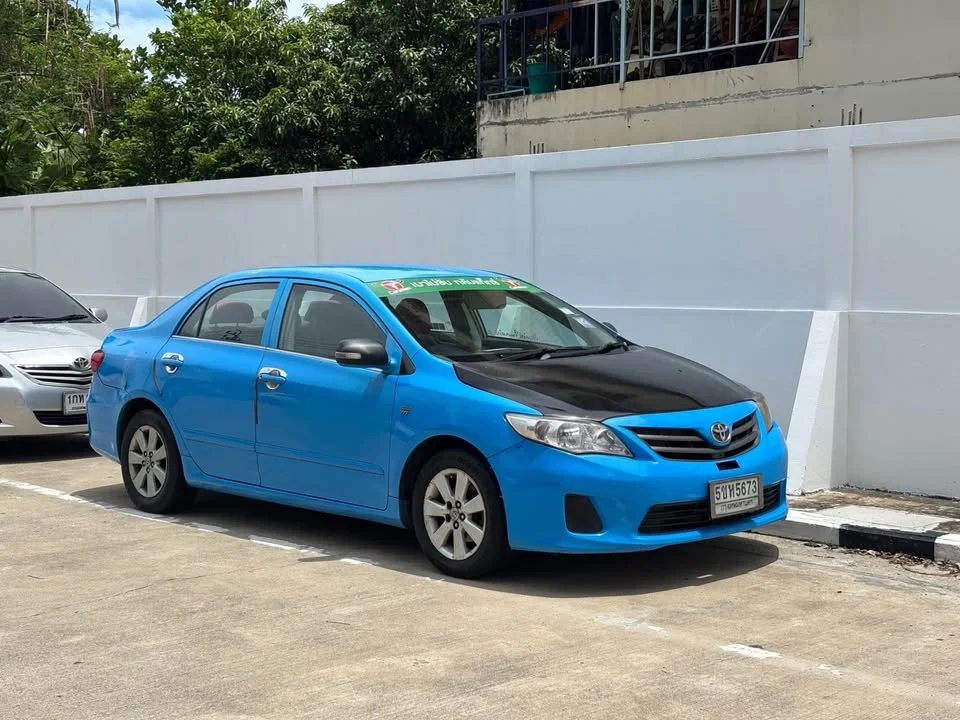2013 Toyota Corolla Altis X (E140) 2