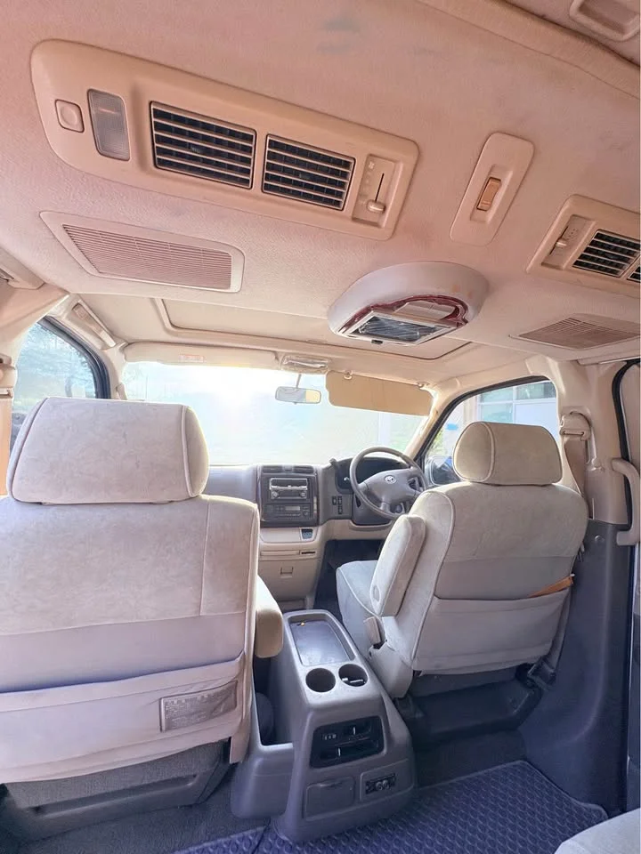 2002 Toyota Granvia H100 2