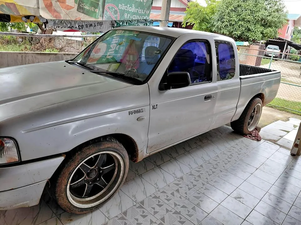 Mazda 2500 Fighter V 3
