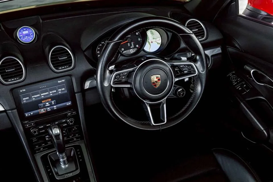 2017 Porsche 718 Boxster and Cayman IV 3