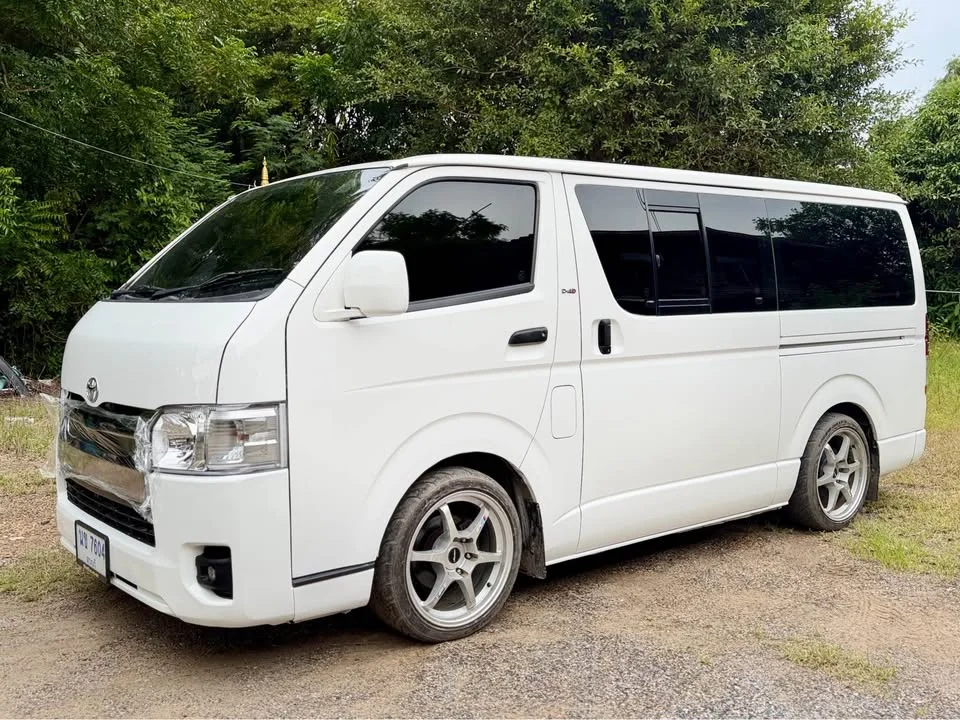 2010 Toyota HiAce V (H200) 3