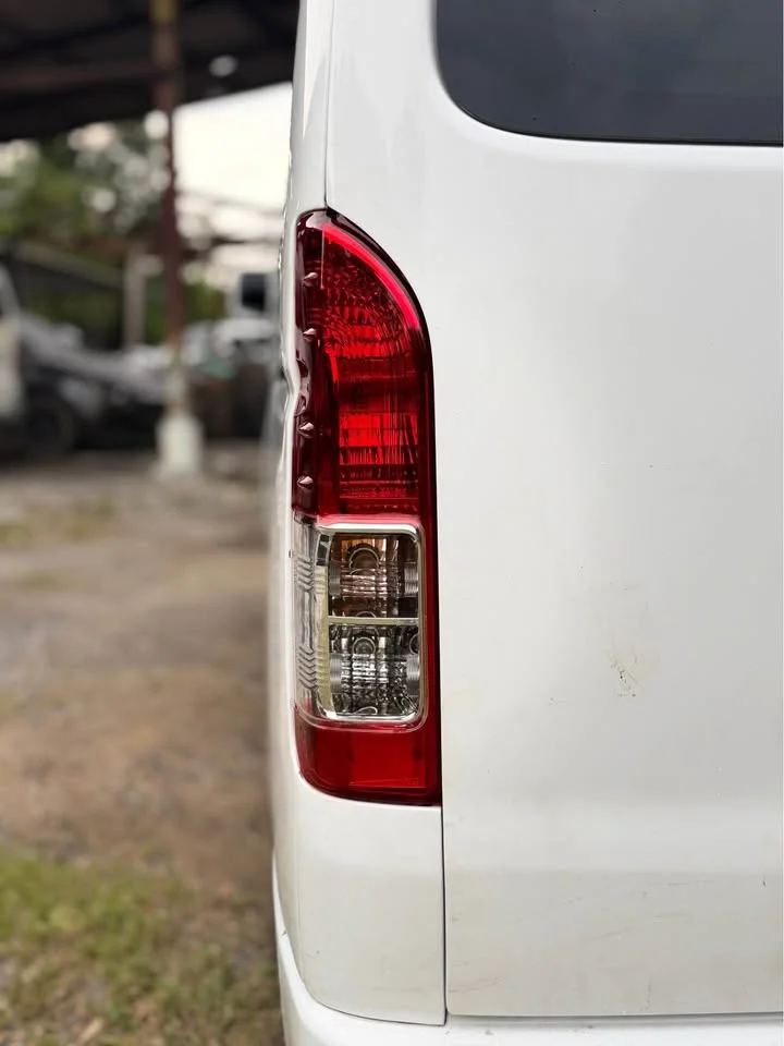 2010 Toyota HiAce V (H200) 2