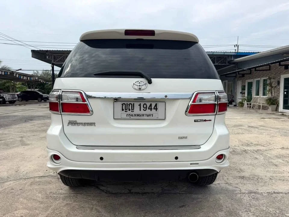 2010 Toyota Fortuner I 2