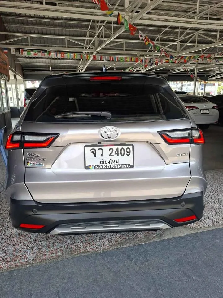 2025 Toyota Yaris Cross AC200 2