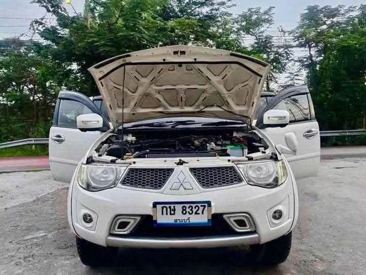 2013 Mitsubishi Triton IV 2