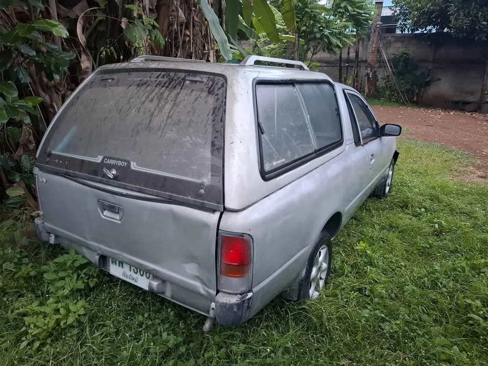 1995 Nissan NV 3