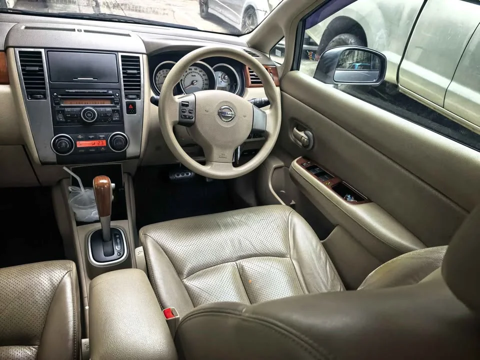 2011 Nissan Tiida I (C11) 3