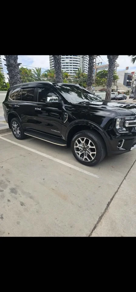 2023 Ford Everest III 3