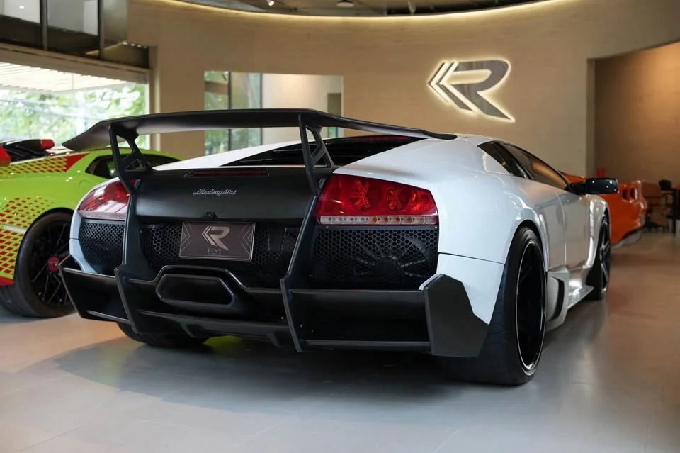 2010 Lamborghini Murcielago 2