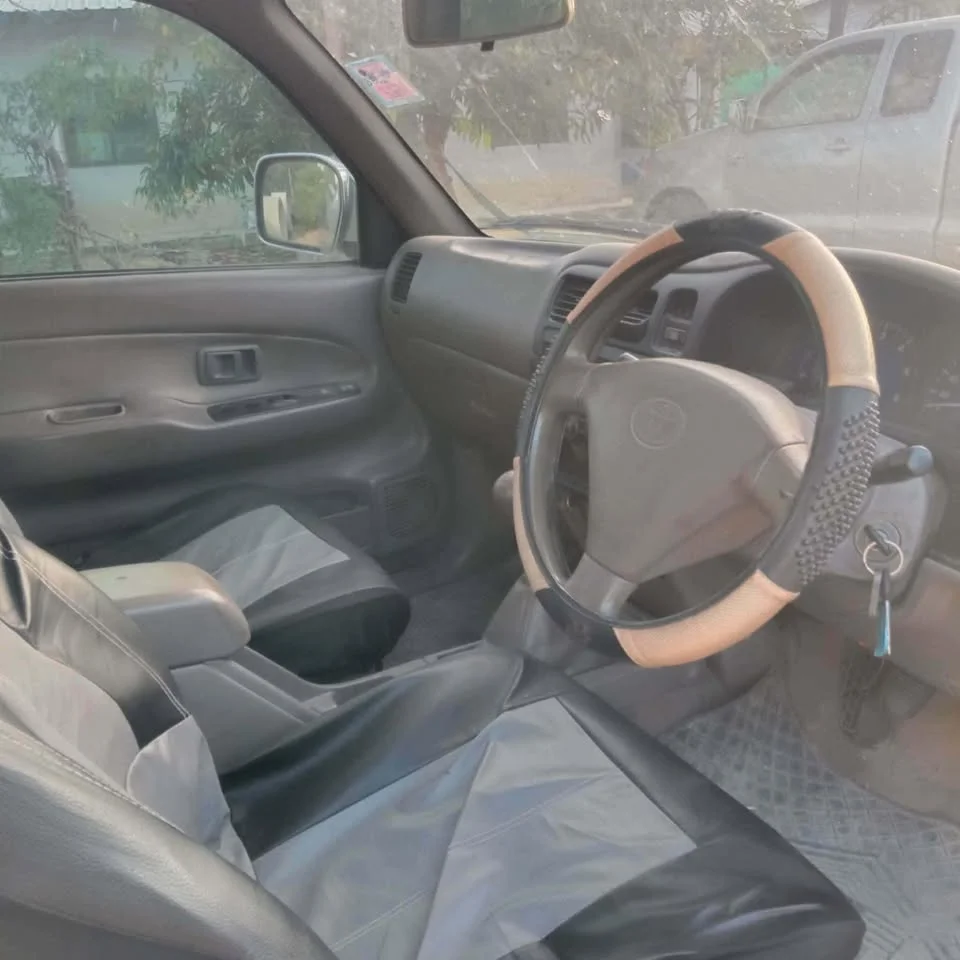 2004 Toyota Hilux Tiger VI 3